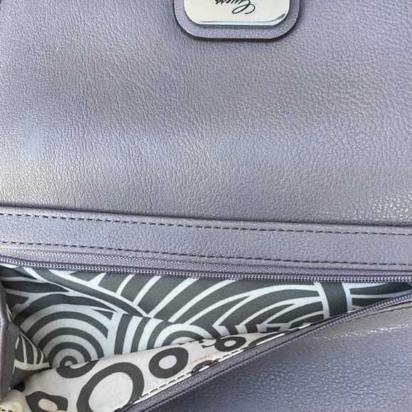 Guess Wallet - Picture 7 of 11